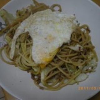 春キャベツの焼きそば風パスタ